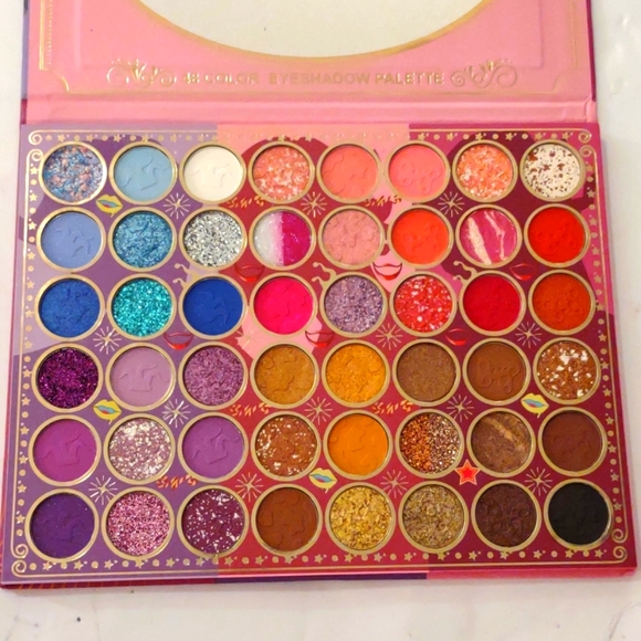 Kevin and Coco eyeshadow BTS boy's - Picture 2 of 4